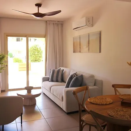 Breeze * Mandria (Paphos)